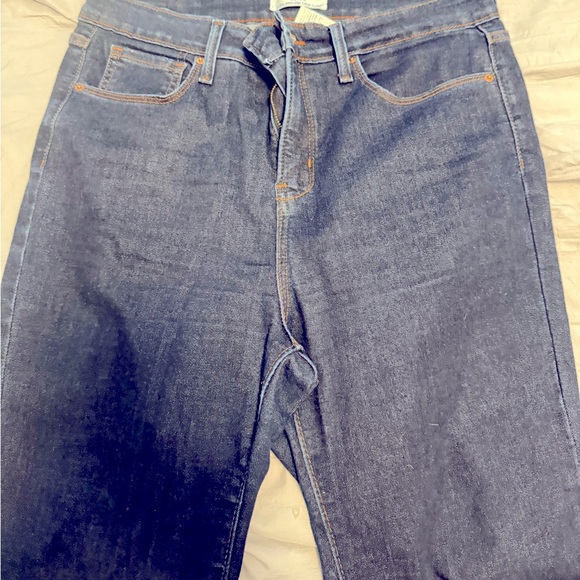 DENIZEN
LeVI'S
UIRA HIGH RISE CROP FLARE - Picture 1 of 5